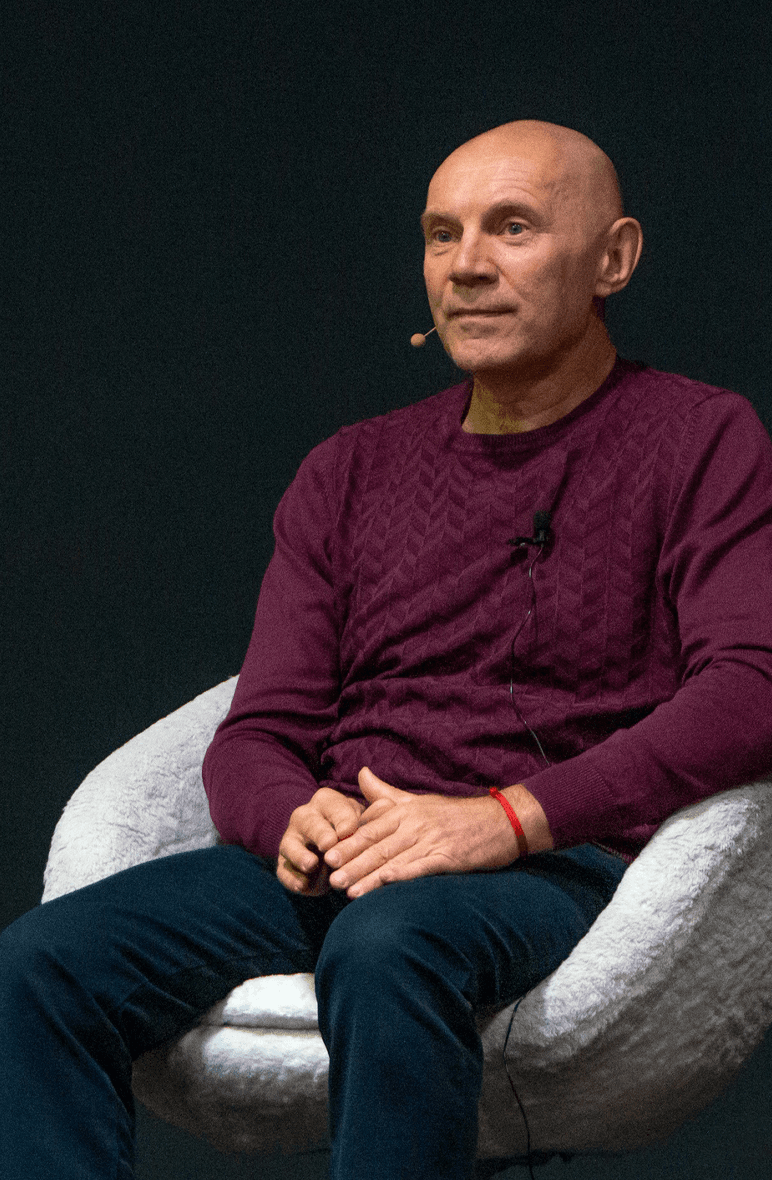 Юрий Менячихин, автор и ведущий курса «Я тебя вижу», во время встречи с участниками